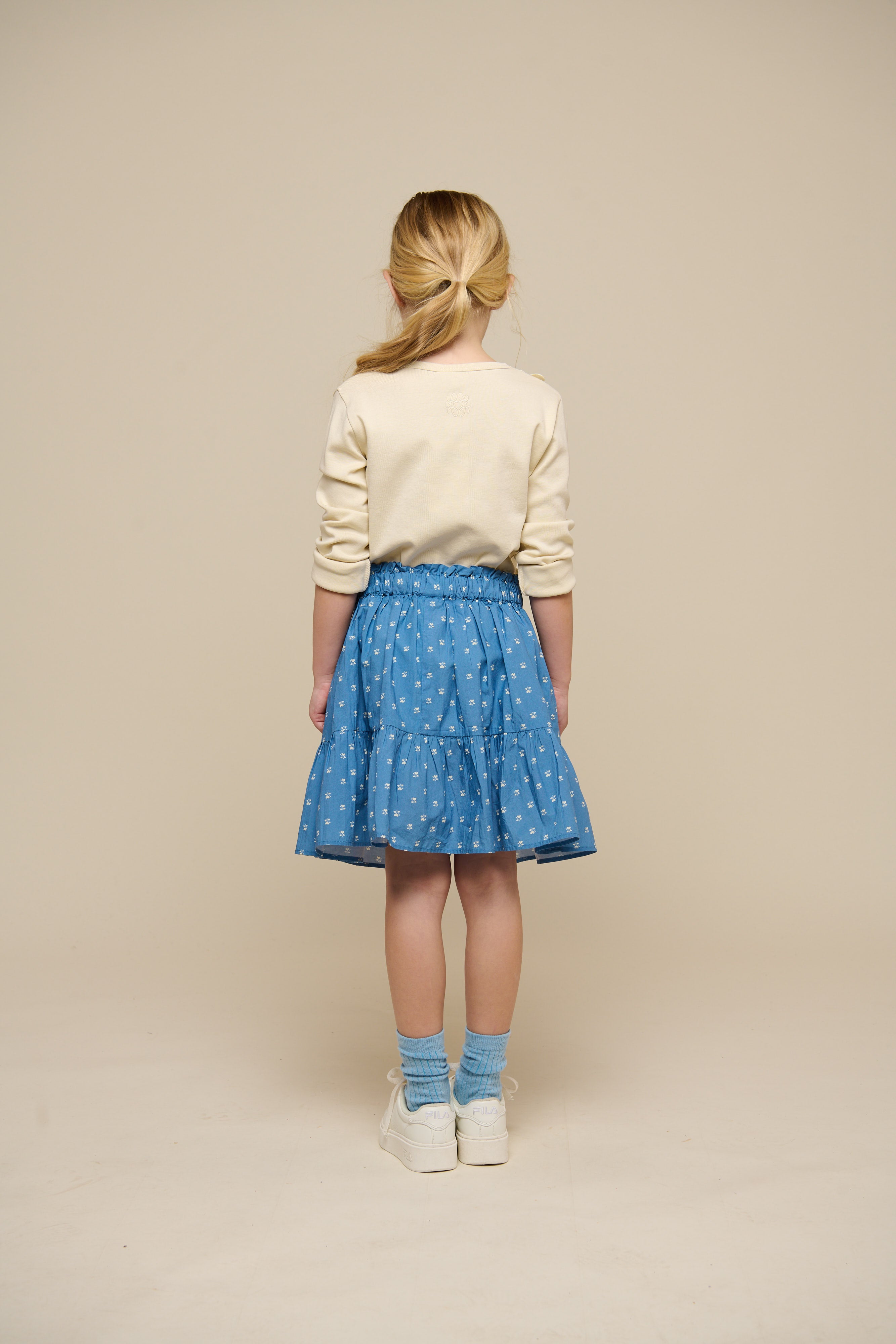 T-shirt with Flower Application - Tween - Offwhite | 101232 Sarah