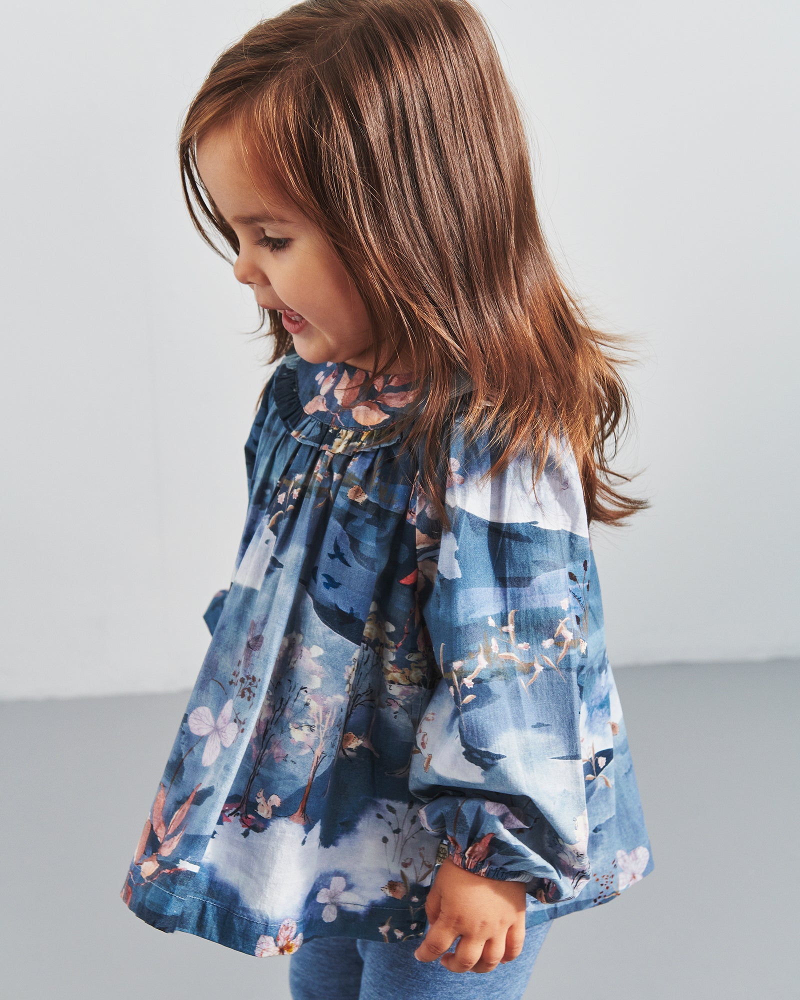 Poplin Blouse w. Scenic Print - Little - Blue/Rose